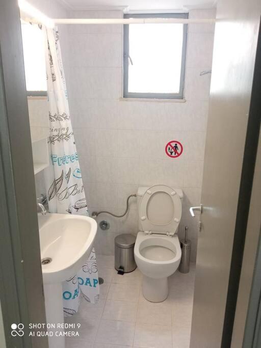 Lemon - Happyhostgr - Downtown Apartment Wolos Zewnętrze zdjęcie